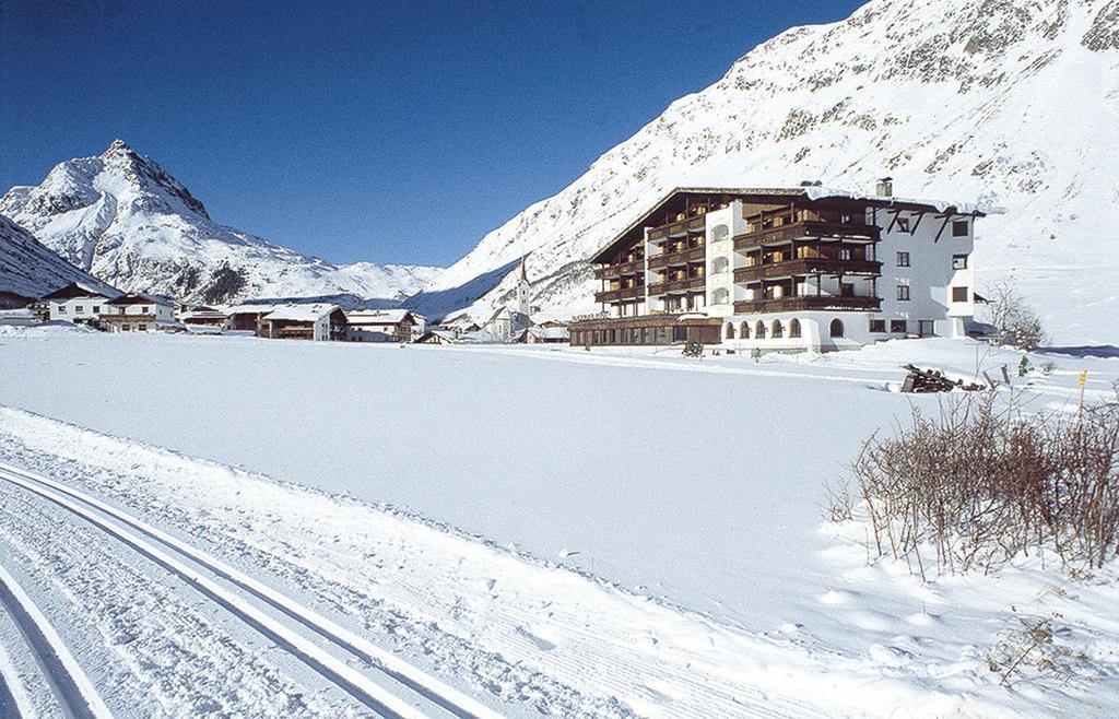 Alpenhotel Tirol Galtur Bagian luar foto